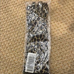 Long Knit Chic Leopard Print Gloves